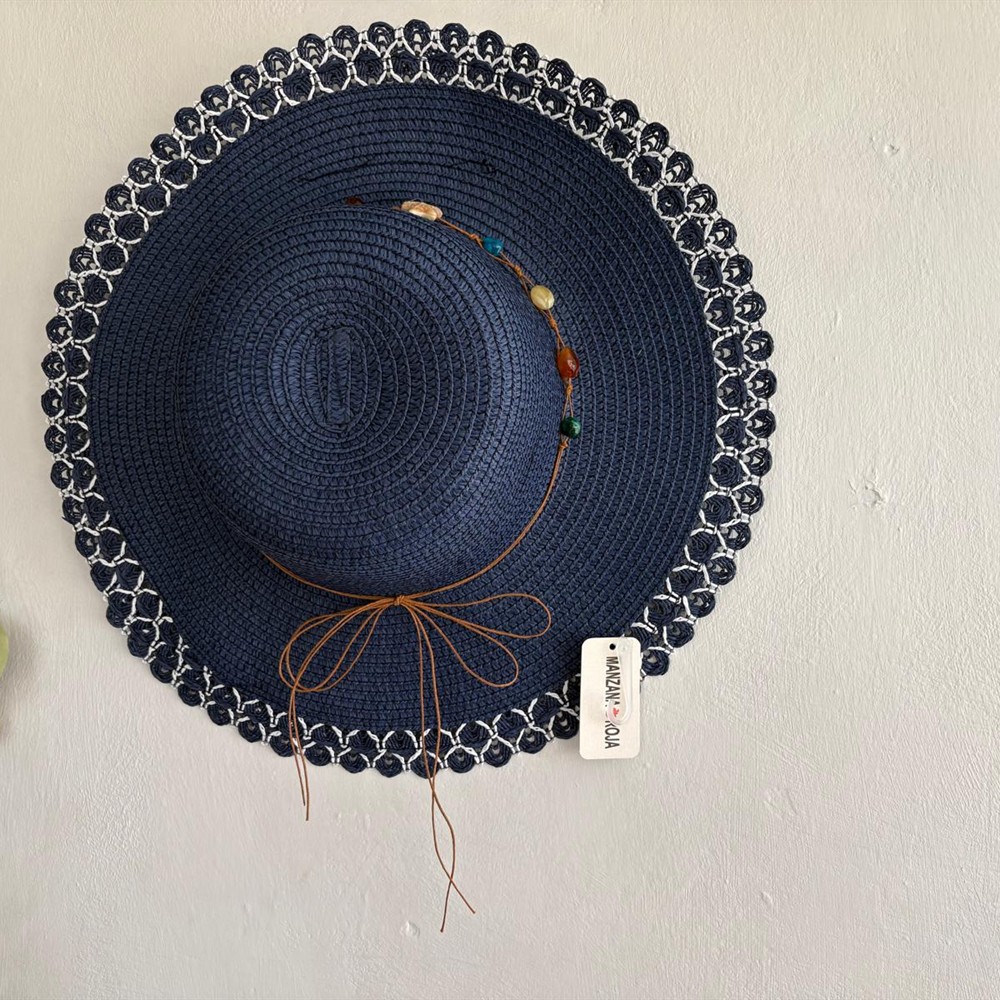 Sombrero de verano azul oscuro