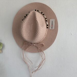 Sombrero de verano rosa